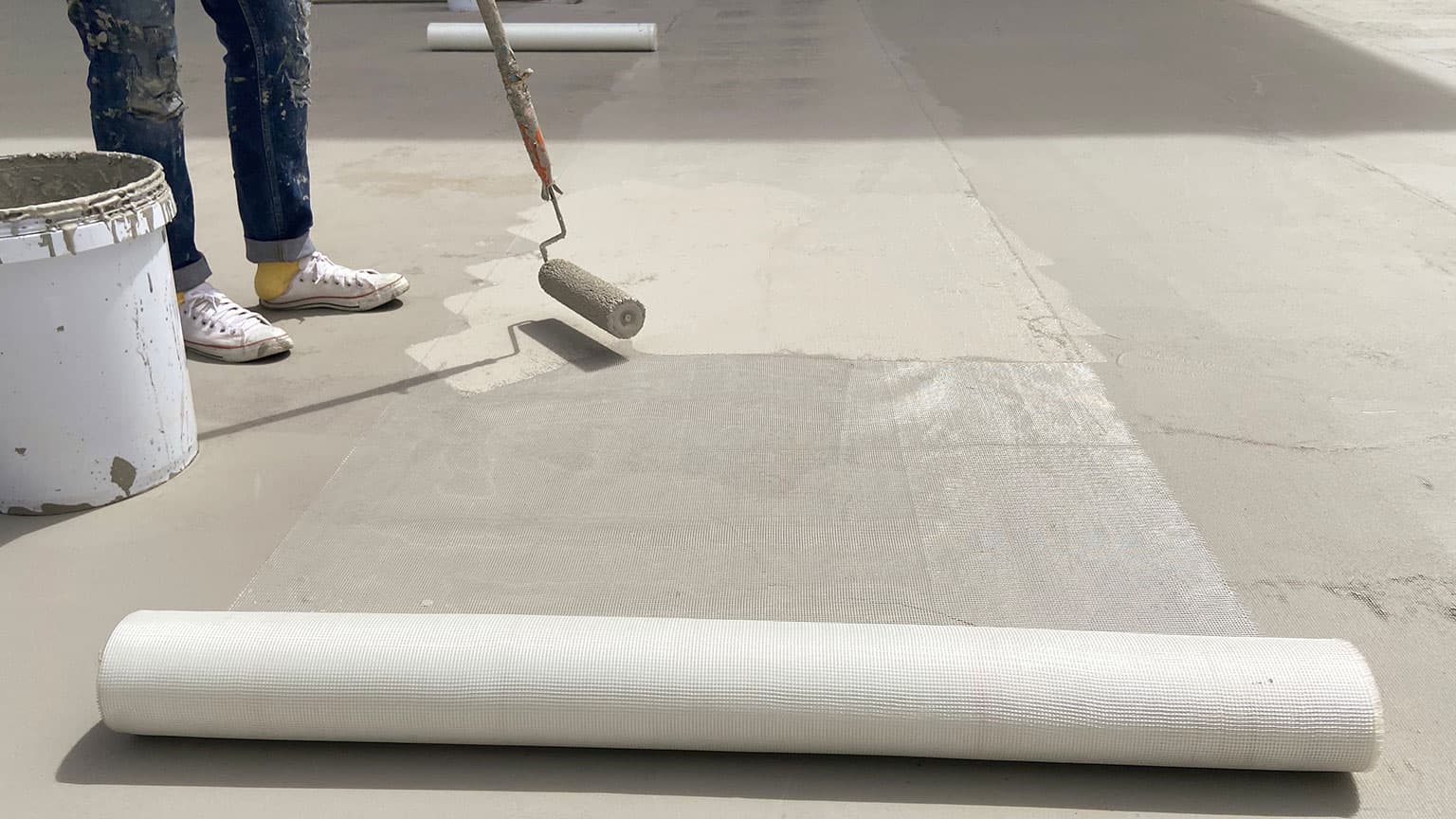 Why Summer Time is Ideal for Applying an Acrylic Roof Coating System
