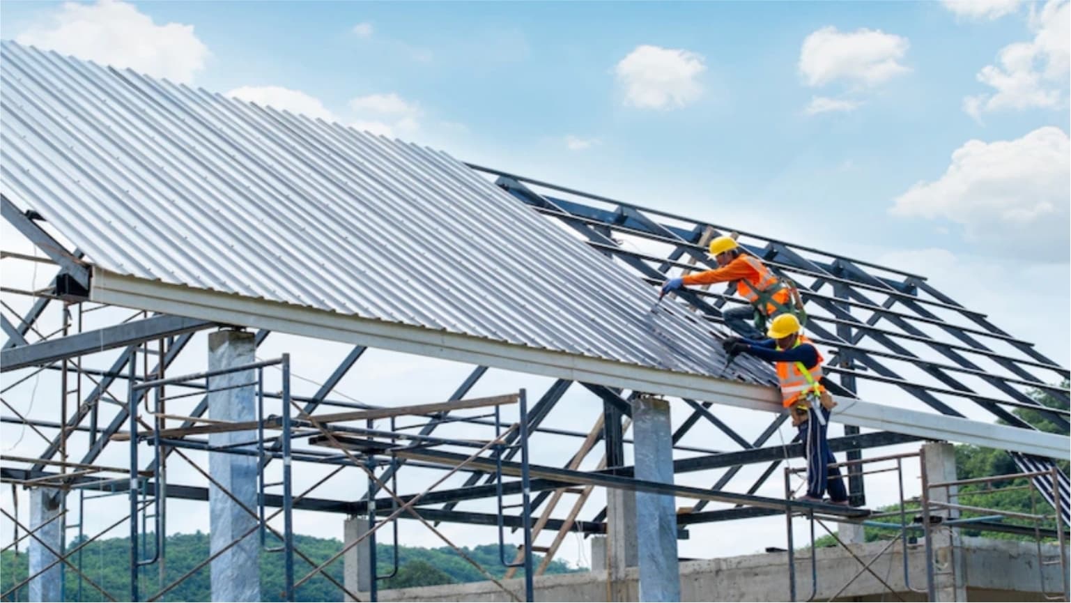 Why do Commercial Roofing Contractors Choose Tucson Rubberized Coating