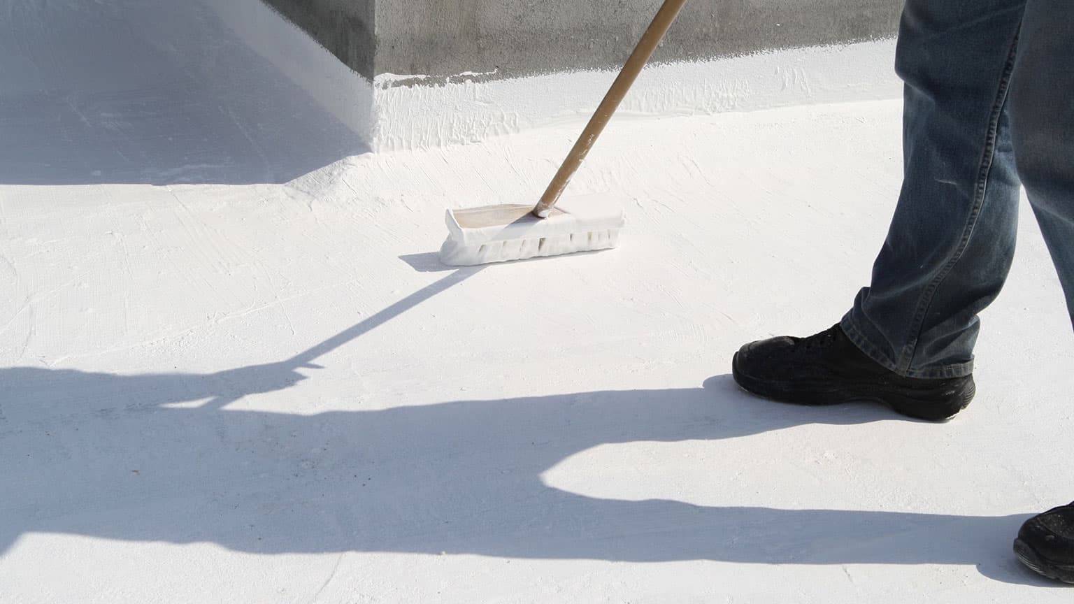 Does Color Matter When it comes to Reflectivity of Roof Coatings?